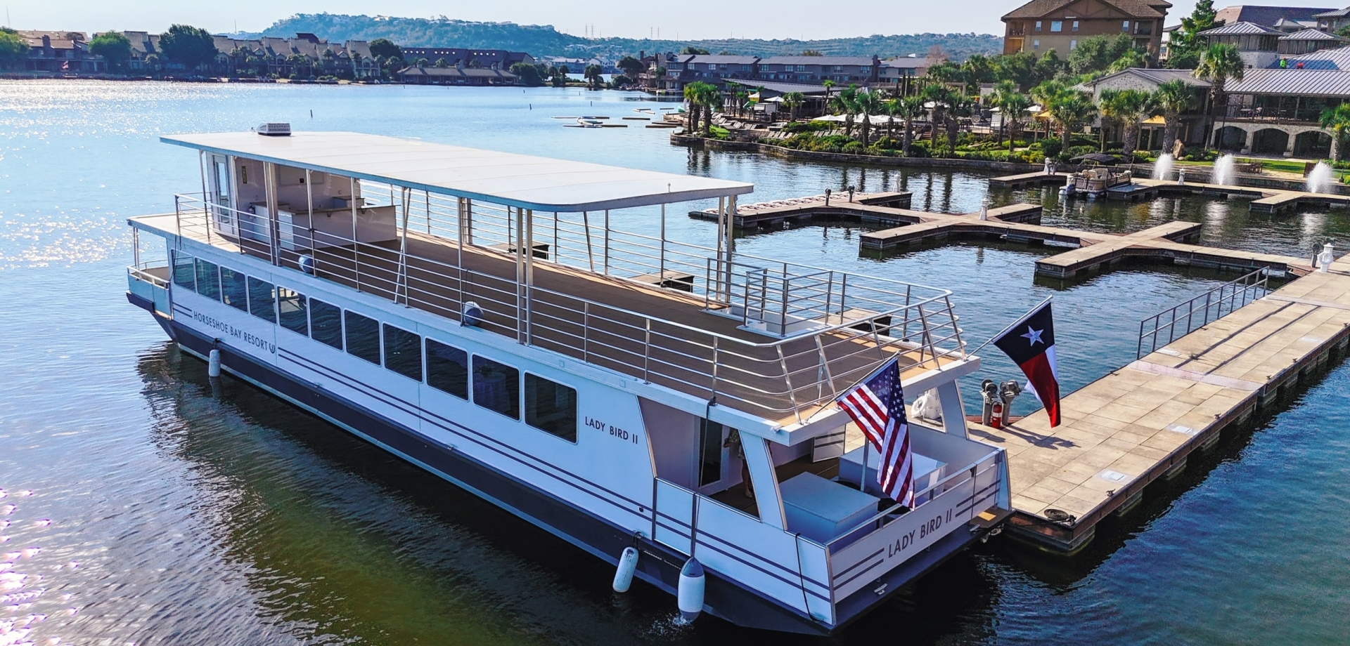 Dining Yacht