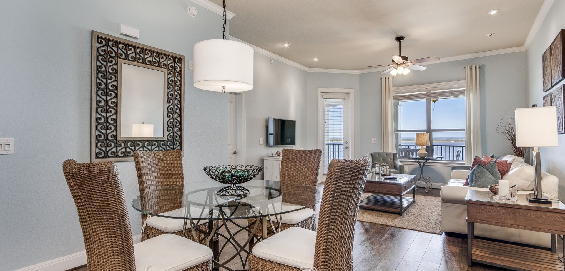 Dining area in one bed one bath premier water condo